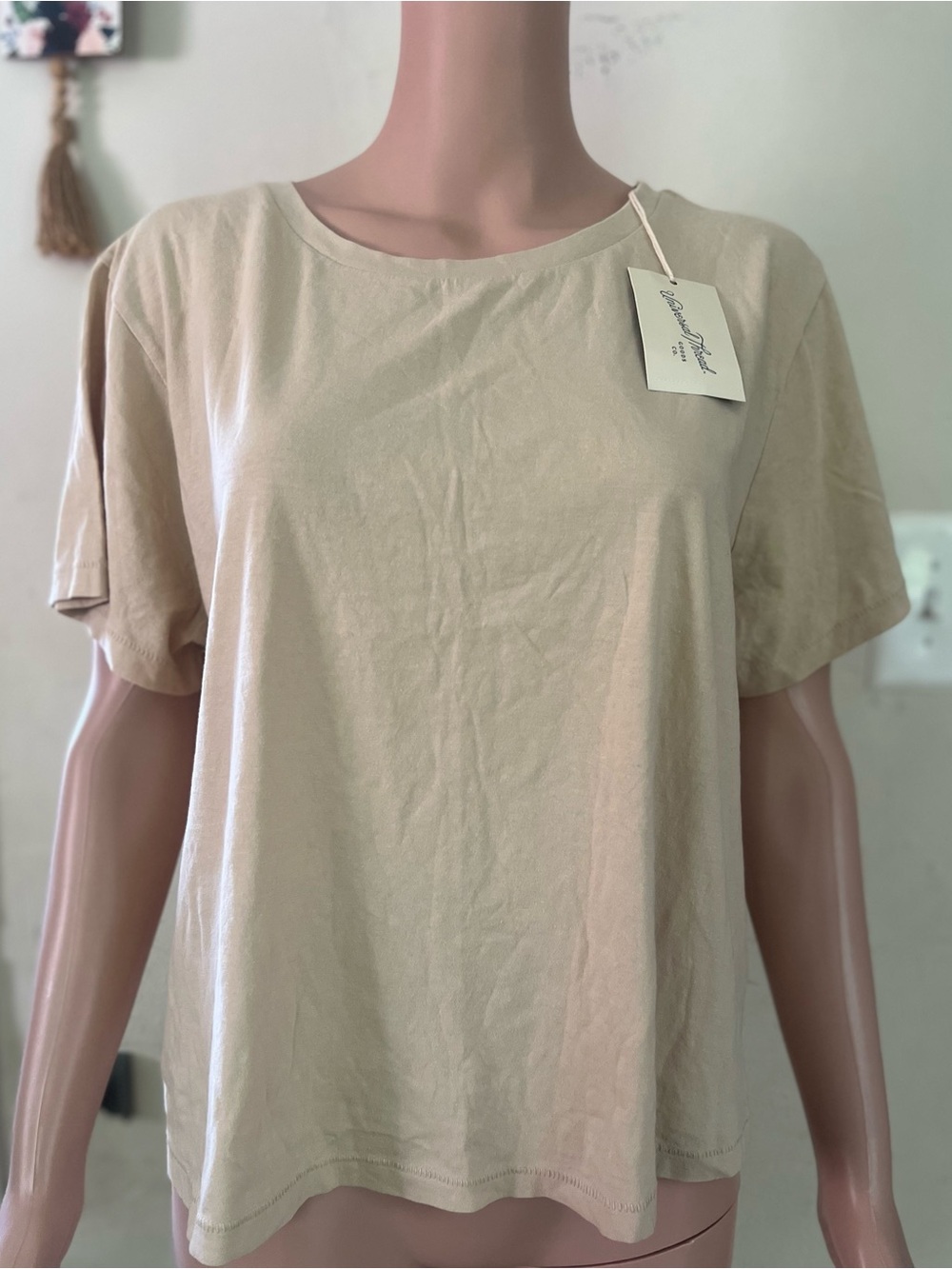 Universal Thread Short Sleeve Crewneck Tee - Beige